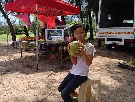 模國的椰子水1.jpg