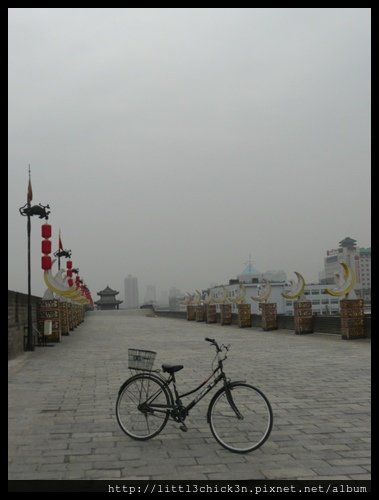 20101112_122604_ShanXiXiAnCityWall.JPG