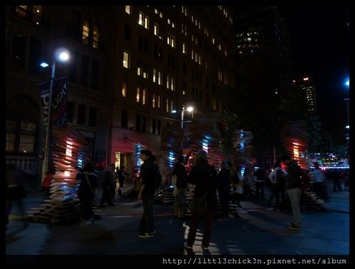 20150526_193621_VividSydney2015_MartinPlace.JPG