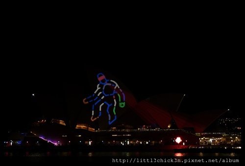 20150529_210825_VividSydney2015_CircularQuay.JPG