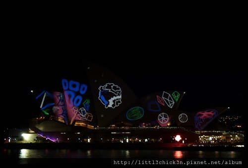 20150529_212310_VividSydney2015_CircularQuay.JPG