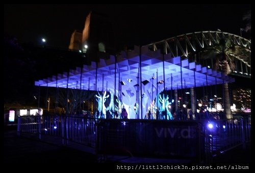 20150530_232355_VividSydney2015_CircularQuay.JPG