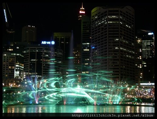 20150531_183435_VividSydney2015_DarlingHarbour.JPG