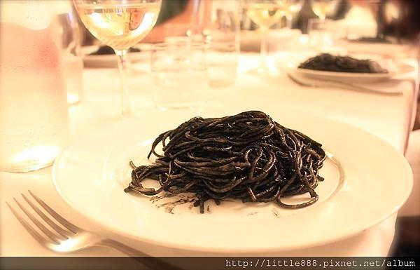 Cuttlefish Spaghetti with Squid ink sauce @ Le Maschere