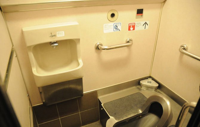 toilets2.jpg