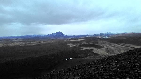 偽火山口(Hverfjall).jpg