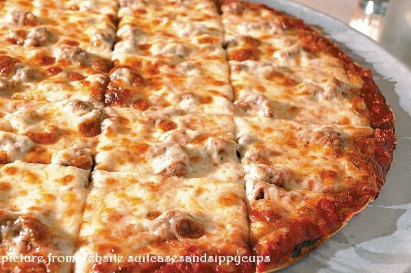 chicago-thin-crust-pizza