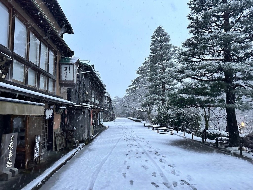 2025冬-北陸京阪旅day5-大雪中的金澤兼六園&amp;加賀溫泉