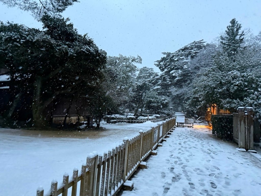 2025冬-北陸京阪旅day5-大雪中的金澤兼六園&amp;加賀溫泉