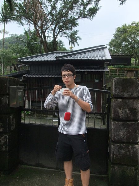 菁桐站-感覺裡面都沒有住人