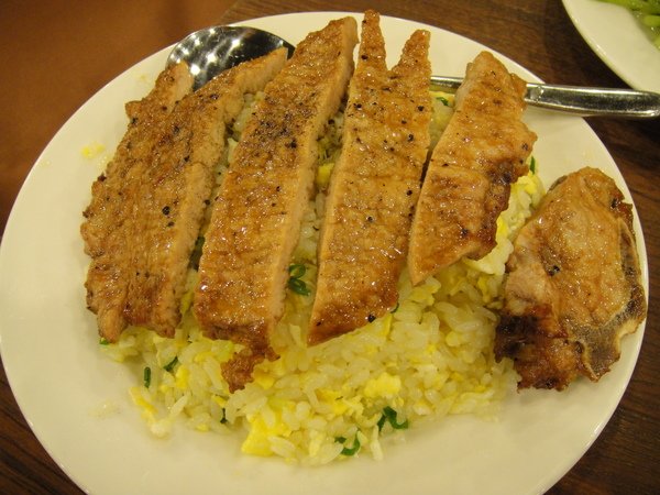 排骨蛋炒飯