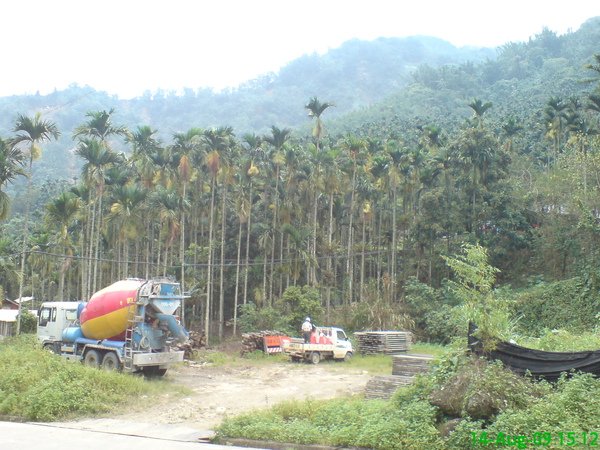 12.再加上梅山鄉都是頁岩材質....JPG