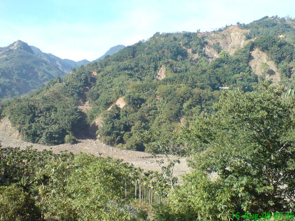 41.傷痕滿布的河山.JPG