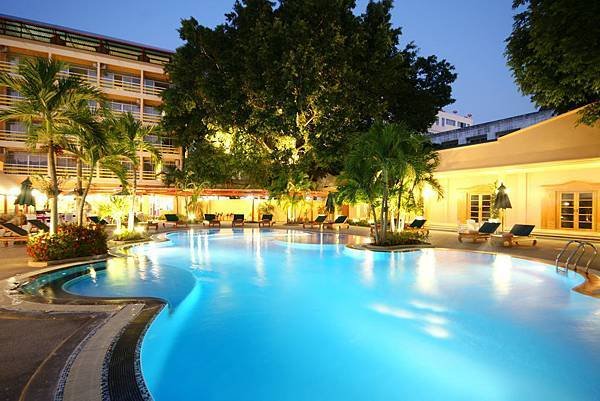 BE-Express Pool Night.jpg