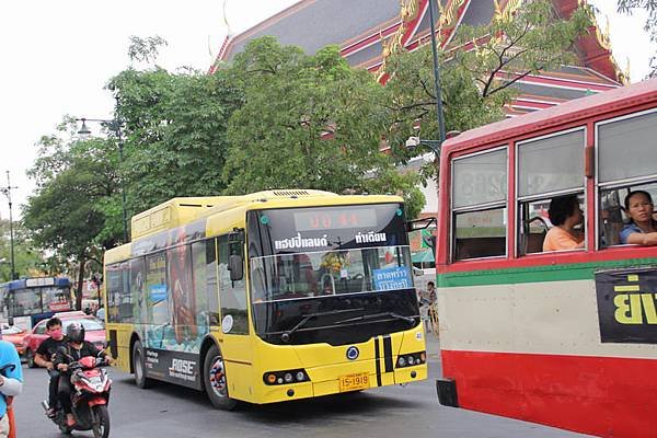 Palace Bus_resize