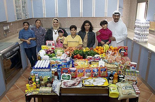 04Kuwait_The Al Haggan family of Kuwait City