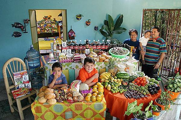 06Mexico_The Casales family of Cuernavaca