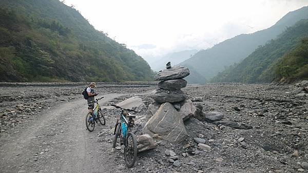 隘寮南北溪環線順遊勇氣瀑布單車行