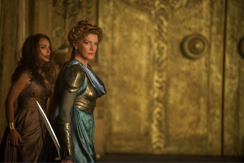 Rene-Russo-in-Thor-The-Dark-World