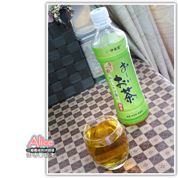 伊藤園~日式茶飲4連發食感小記！綠茶_濃味綠茶_TEAS&apos; TEA蘋果紅茶_茉莉花茶