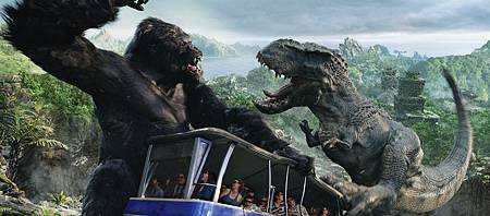 Studio_Tour_Kong_dino_over_tram