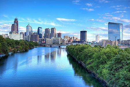 Philadelphia_skyline_August_2007