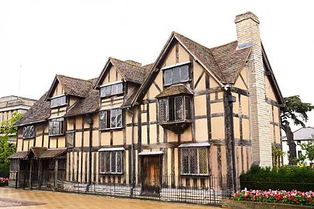 william-shakespeare-s-birthplace-stratford-upon-avon-england-1600x1066