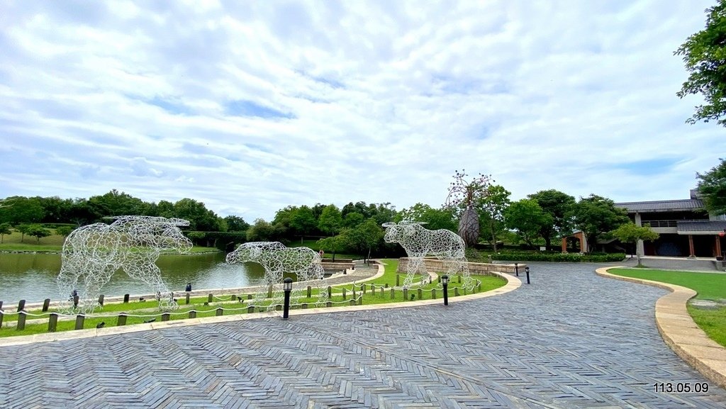 宜蘭冬山河親水公園、宜蘭傳藝中心