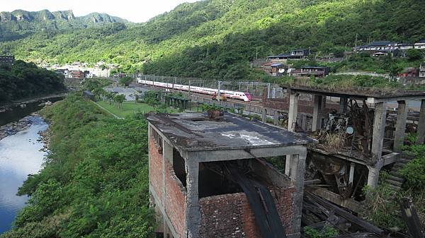 瑞三運煤橋，瑞三本坑，美援厝:阮義忠與陳列先生眼中的瑞三本坑