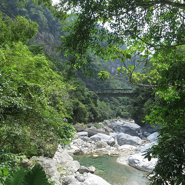 不想讚嘆也很艱難的太魯閣。郎靜山，張大千，太魯閣，天祥。立霧