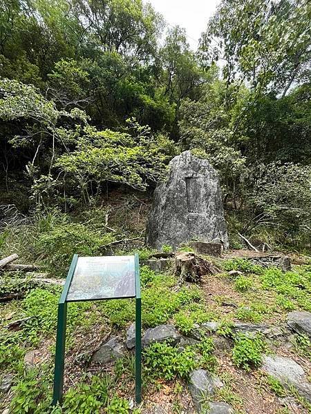 今天聖誕夜，祝福大家平安喜樂。 說來很妙，台灣產金地區，風景