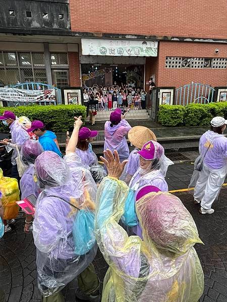 寧靜中的震撼與感動。大退潮後才能回娘家作客的媽祖。台灣特有的