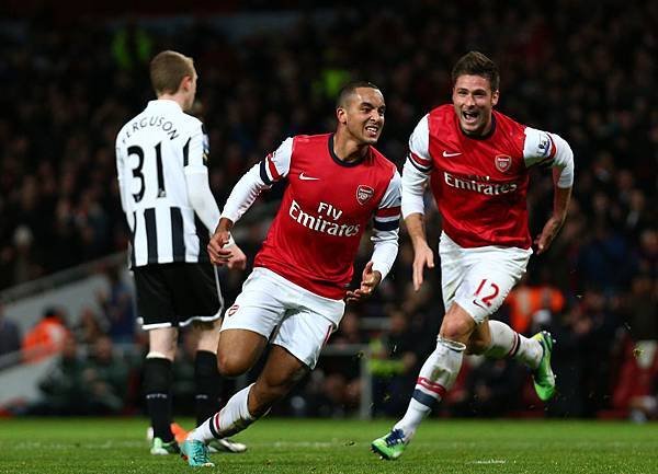 arsenal-v-newcastle-united-premier-20121229-114223-426