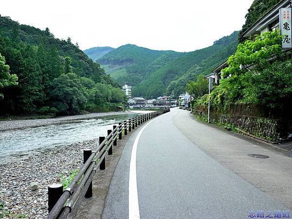 25川湯溫泉道路-1.jpg