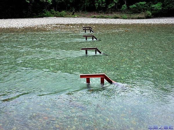 31川湯溫泉大塔川木板橋鐵架.jpg