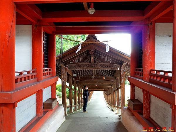 34吉備津神社迴廊南隨神門.jpg