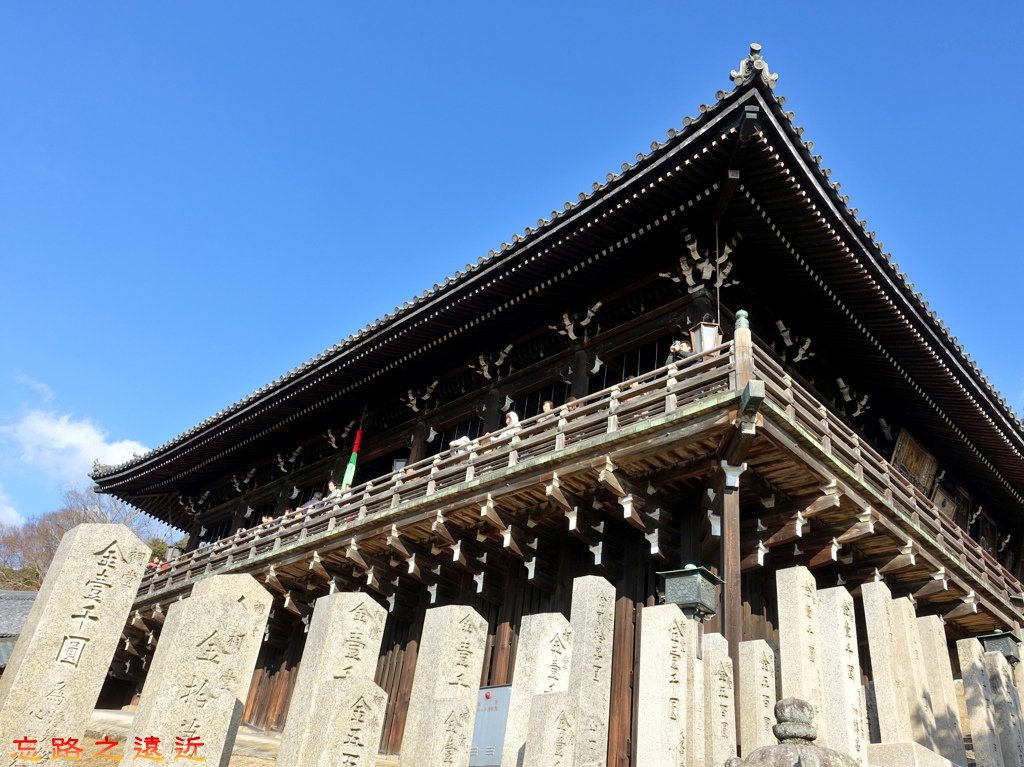 21東大寺二月堂階梯望二月堂.jpg