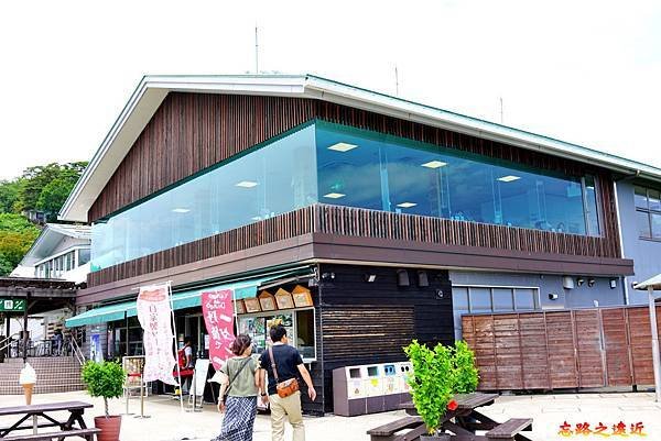 61傘松公園禮品店.jpg