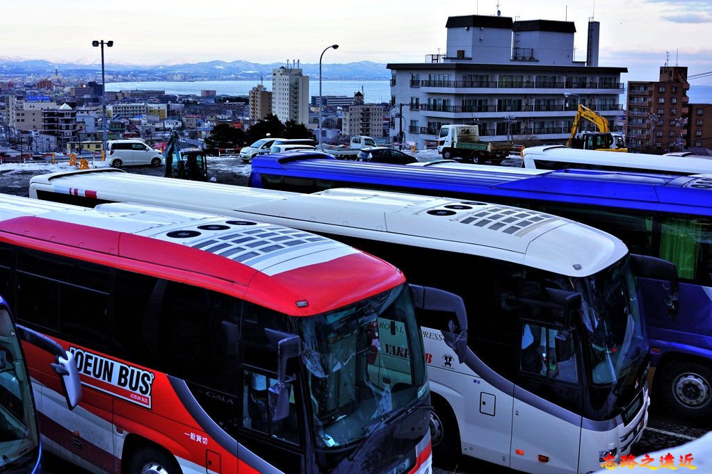 07函館山纜車山麓站旁停車場.jpg