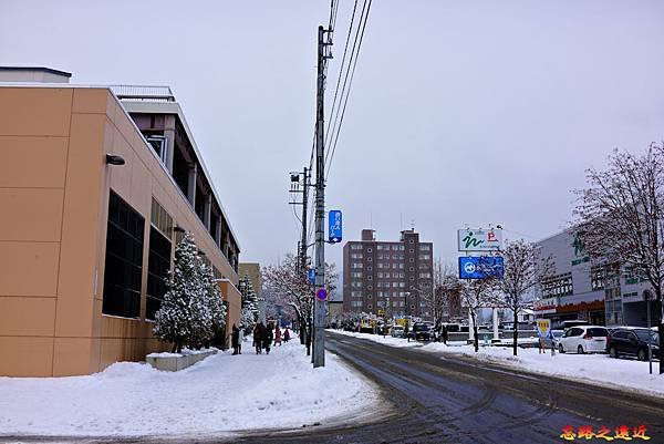 03札幌地鐵宮之澤站2號出口街道.jpg