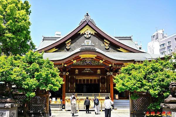 09 湯島神社拜殿前.jpg