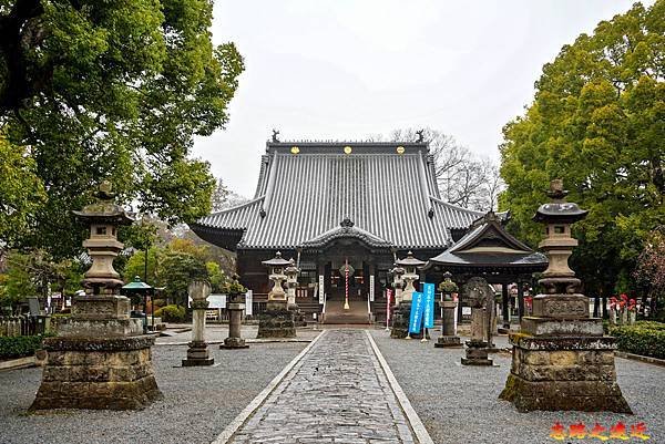 09  鍐阿寺本堂前參道.jpg