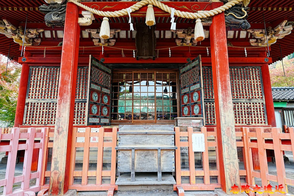 07 尾崎神社拜殿前.jpg