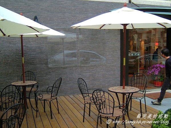 Alley3cafe002.jpg
