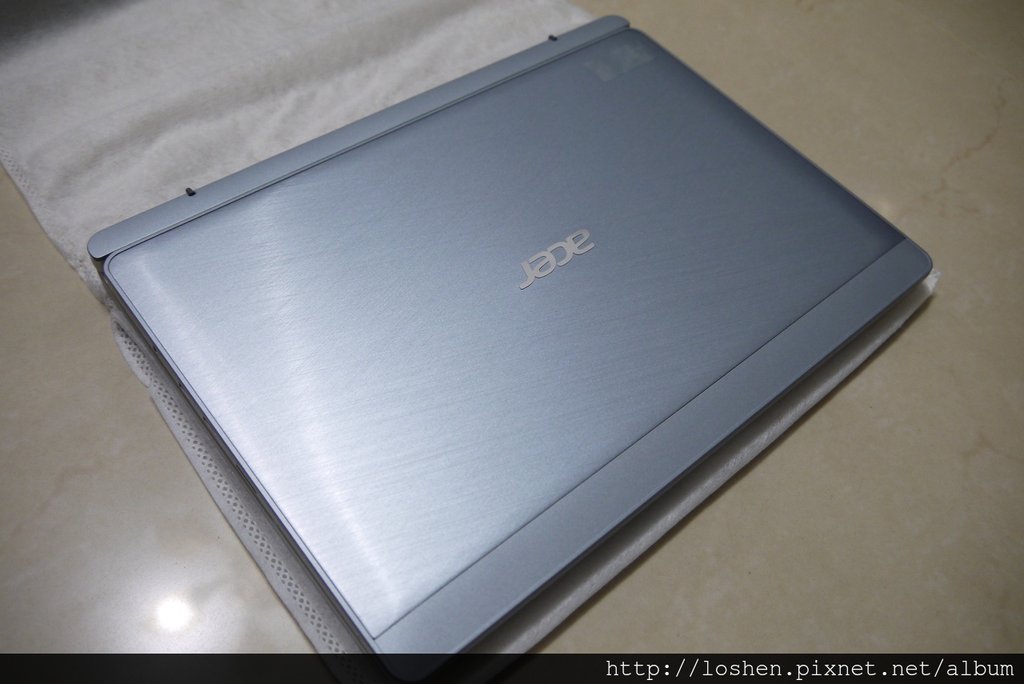 Acer SW 10