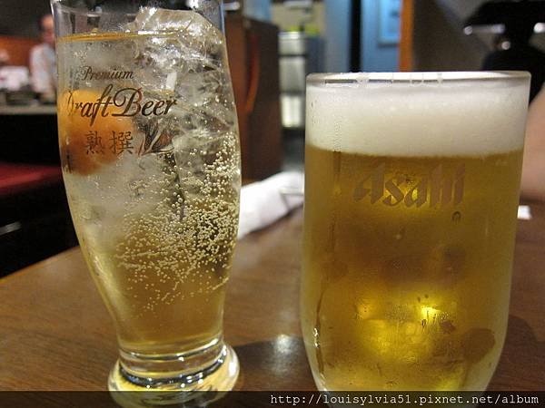 梅子碳酸酒&amp;生啤酒.JPG