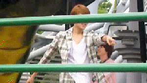 賢旭 (47).gif