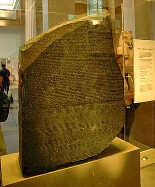 Rosetta_Stone_in_British_Museum.jpg