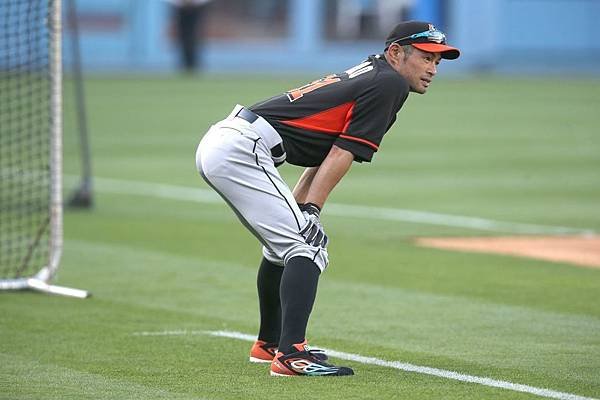 miami-marlins-v-los-angeles-20150513-005641-581