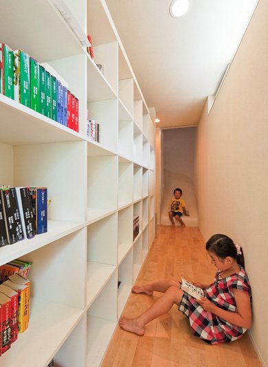 ThreeStorey-House-Has-Slides-at-All-Levels-1.jpg